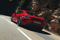 国内の導入時期と価格については、現時点では未定。写真は「718ケイマンGTS 4.0」。