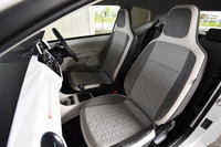 「up! with beats」専用デザインのファブリックシート。グレー系の「セラミックカラー」でコーディネートされている。