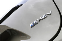 4グレードが用意される「ホンダ・ヴェゼル」だが、純ガソリン車は1グレードのみ。主軸は完全にハイブリッドだ。