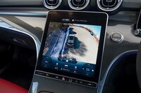 360度カメラシステムは全車に標準装備。車両の周囲をありとあらゆる方向から映し出せる。