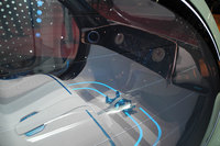 「スマート・ヴィジョンEQフォーツー」のインテリア。ステアリングやペダルはない。