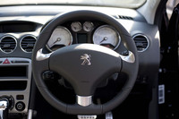 特別限定車「プジョー308スポーティアム」発売の画像