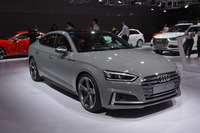 「アウディS5スポーツバック」