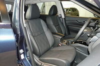 デザイン一新、日産が新型エクストレイルを発表の画像