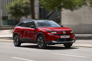 トレーディングカード『モーターカーコレクション』発売(6/26