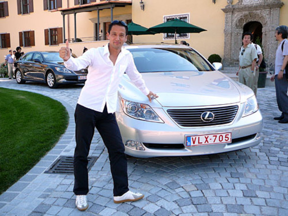 試乗会は、オーストリア・ザルツブルグで開かれた。