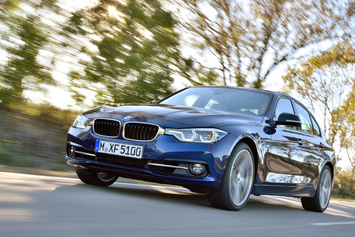 2015年8月に登場した「BMW 340iスポーツライン」。「アクティブ・クルーズ・コントロール」が標準で装備される。