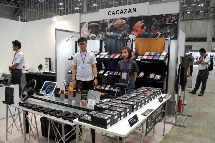 CACAZANのブース