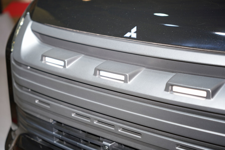 三菱デリカD：5 Tough×Tough