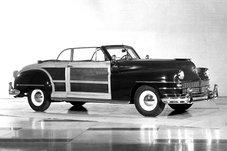 「クライスラー・タウン＆カントリー」
	タウン＆カントリーはクライスラーのステーションワゴンとして戦前に生産が始まった。戦後になってセダンやコンバーチブルもラインナップされるようになる。現在は同じ名前でミニバンが販売されている。