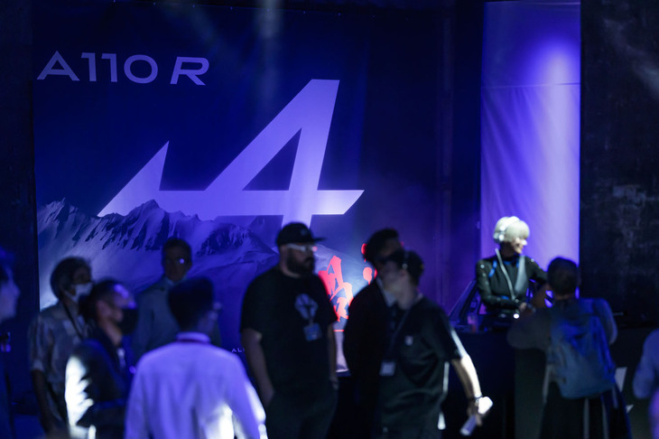 「A110 R」発表会場の様子。