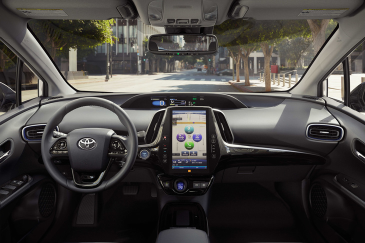 「Limited」グレードには、11.6インチ縦型ディスプレイを新たに採用している。