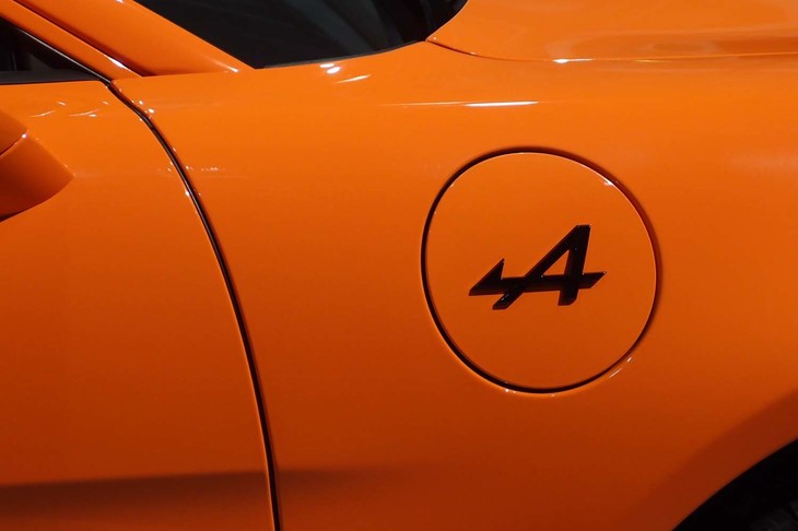 アルピーヌA110S（ヘリテージカラー採用車のフューエルリッド）