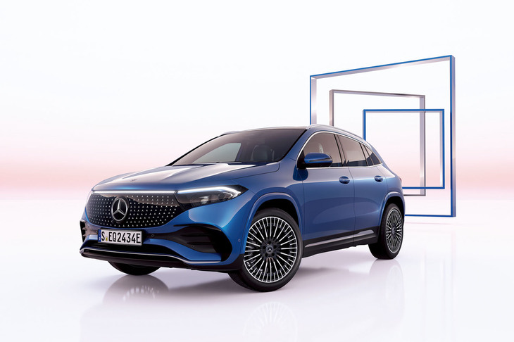 メルセデス・ベンツEQA250＋（※日本仕様は右ハンドル）