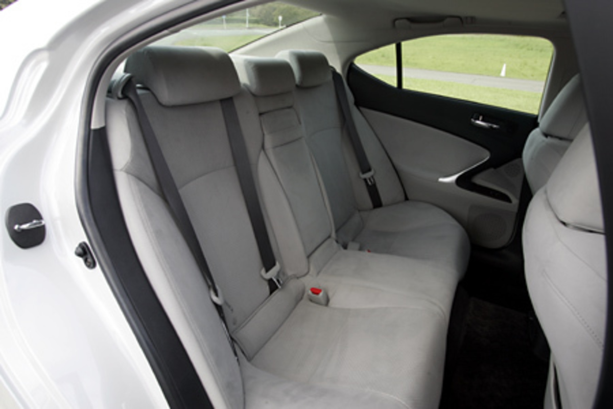 レクサスis250バージョンs Fr 6at Is350バージョンs Fr 6at 試乗記 ブランド抜きでもいい Webcg