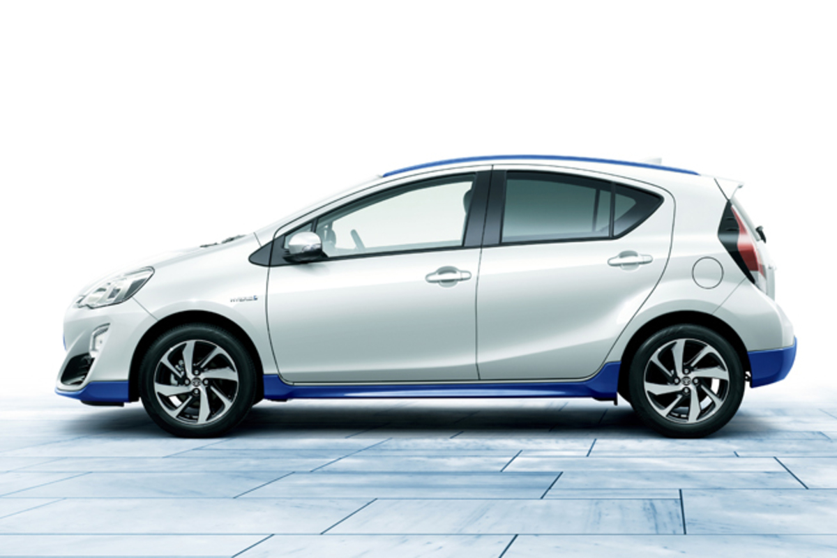 トヨタ・アクアX-URBAN 内装・外装など7枚 【画像・写真】 - webCG