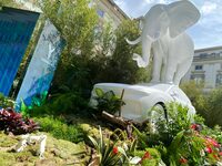 象の前には、3匹のネズミが。実はスタッフの説明を聞かないと気づかなかった。