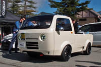 こちらは「ホンダ・アクティトラック」をベースに開発されたカスタマイズカー「T880」。浅間ヒルクライムでは、ナンバーの付かないユニークなクルマが多数出走する。