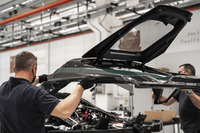 「バティスタ」は、一台一台ハンドメイドされている。今回日本でお披露目された「チンクアンタチンクエ」も含め、バティスタシリーズはトータルで150台の限定生産となる。