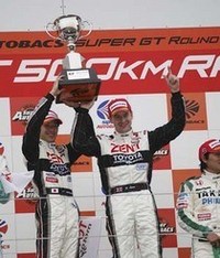 第3戦、SC430がお膝元の富士でワンツー達成！【SUPER GT 08】