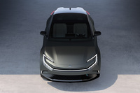 「トヨタbZコンパクトSUVコンセプト」LAで初公開　コンパクトSUVタイプのEVを示唆の画像