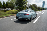 「CLA220」の燃費（WLTCモード）は20.2km/リッター。出力を抑えた下位グレード「CLA180」でも20.3km/リッターと、大きな差にはなっていない。
