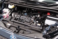 新型「ノア／ヴォクシー」には、新開発の1.8リッターハイブリッドシステムが採用されている。ハイブリッド車のWLTCモード燃費は、FF車が23.0km～23.4km/リッターで、4WD車が22.0km/リッター。