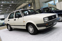 スピニングガレージが出展した「フォルクスワーゲン・ジェッタCi」。同社の展示では、走行距離1万kmの2代目「ゴルフCLi」も注目を集めていた。