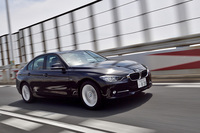 筆者の“エリート特急”こと「BMW 320dスポーツ」。（写真＝池之平昌信）