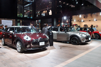 会場には、2015年9月に日本で初披露された「MINIクラブマン」も並べられた。正式な発売日は、2015年11月7日。