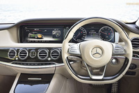 “エネルギーフロー”をセンターモニターに表示させたところ。メーター間のディスプレイに表示させることもできる。