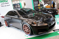 マットブラウンのボディとカーボン製ボンネットで凄みを増した「レクサスIS-F ライトウェイト・コンセプト」。