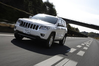 車体の空力性能が向上し、Cd値は先代の0.40から0.37まで小さくなった。