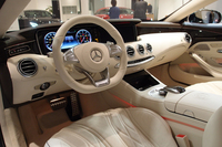 「S63 AMG 4MATIC クーペ」のインテリア。