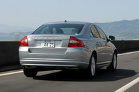 ボルボS80 2.5T SE（FF/6AT）／V70 2.5T R-DESIGN（FF/6AT）【試乗記】の画像