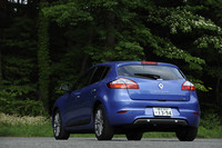 【スペック】GTライン：全長×全幅×全高＝4325×1810×1460mm／ホイールベース＝2640mm／車重＝1340kg／駆動方式＝FF／2リッター直4DOHC16バルブ（140ps/6000rpm、19.9kgm/3750rpm）／価格＝275万円（テスト車＝同じ）