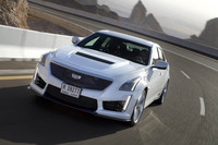 「キャデラックCTS-V」