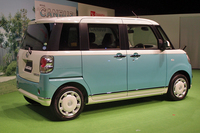 「ムーヴ キャンバス」には、8種類のツートンカラーが用意される。モノトーンのボディーカラーは全9色。