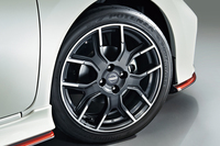 NISMOチューンのスポーティーな「ノート」登場の画像