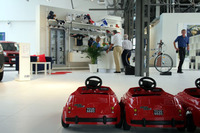 チンクエチェントは、ちゃんとトリノナンバー。空冷モデルで親子水要らず、なんちゃちって。