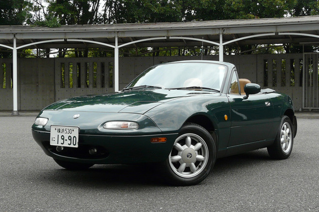 歴代「マツダ・ロードスター」を写真で紹介（初代：1989-） 内装