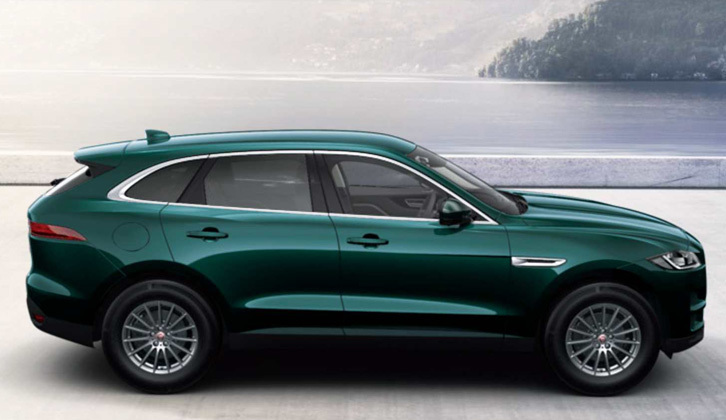 こちらは「ブリティッシュレーシンググリーン」の「Fペース トロフィーエディション」。限定10台で販売される。