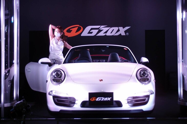 ソフト99のカーコーティングが施工された「ポルシェ911カレラ」。