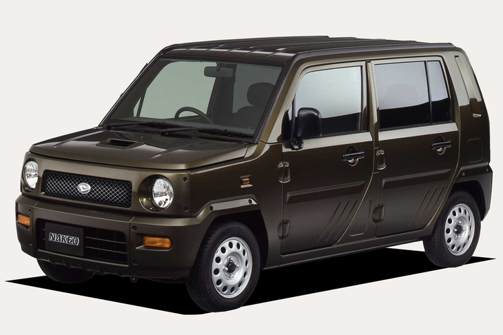 1999年から2004年まで販売された「ネイキッド」。コンセプトカーそのままの、機能性とデザイン性を併せ持つ姿が話題を呼んだが、ヒットには至らず、一代で消滅した。