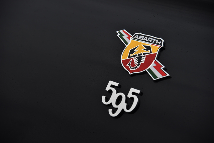 アバルト595コンペティツィオーネ