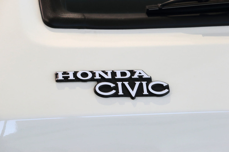 1979年製「シビックCX」のエンブレム。