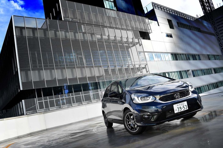 ホンダ・フィットe:HEV Modulo X