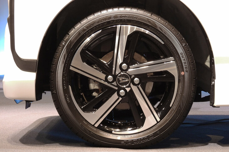 ダイハツ・ムーヴRS（タイヤ＆ホイール）