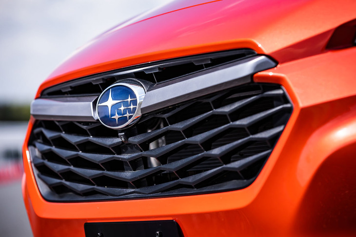 スバル・インプレッサ（フロントグリル）