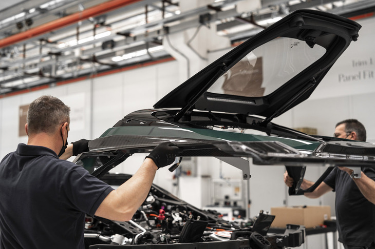 「バティスタ」は、一台一台ハンドメイドされている。今回日本でお披露目された「チンクアンタチンクエ」も含め、バティスタシリーズはトータルで150台の限定生産となる。